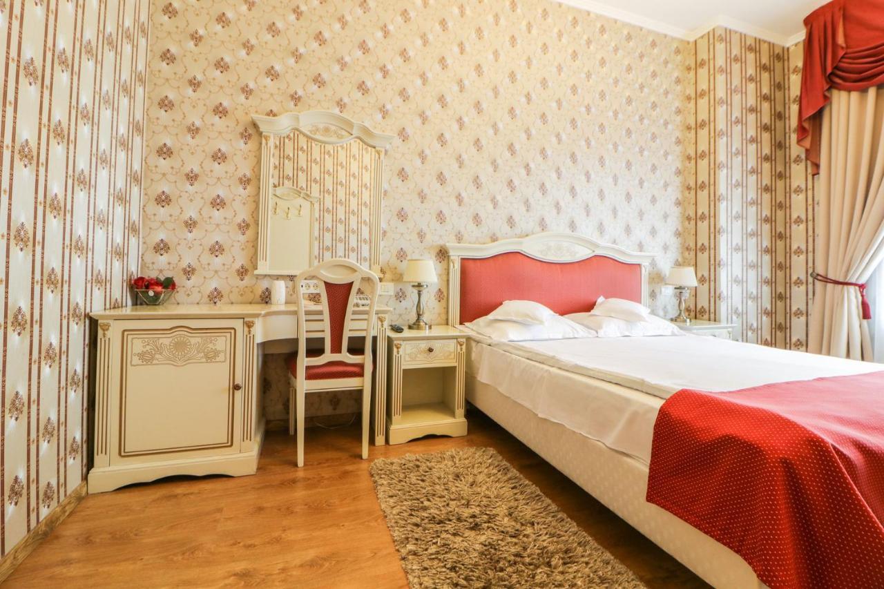 Astoria Grand Hotel Oradea Ngoại thất bức ảnh