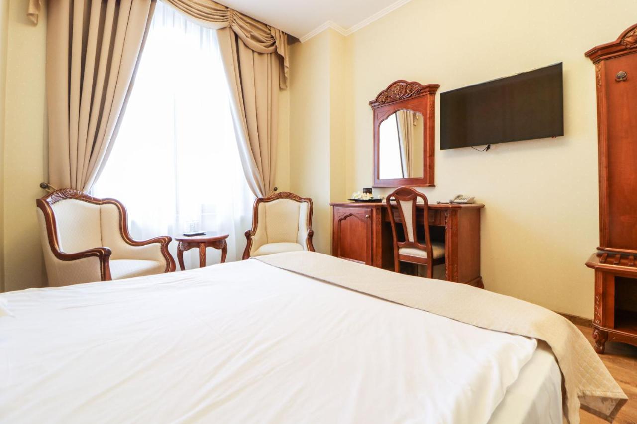 Astoria Grand Hotel Oradea Ngoại thất bức ảnh