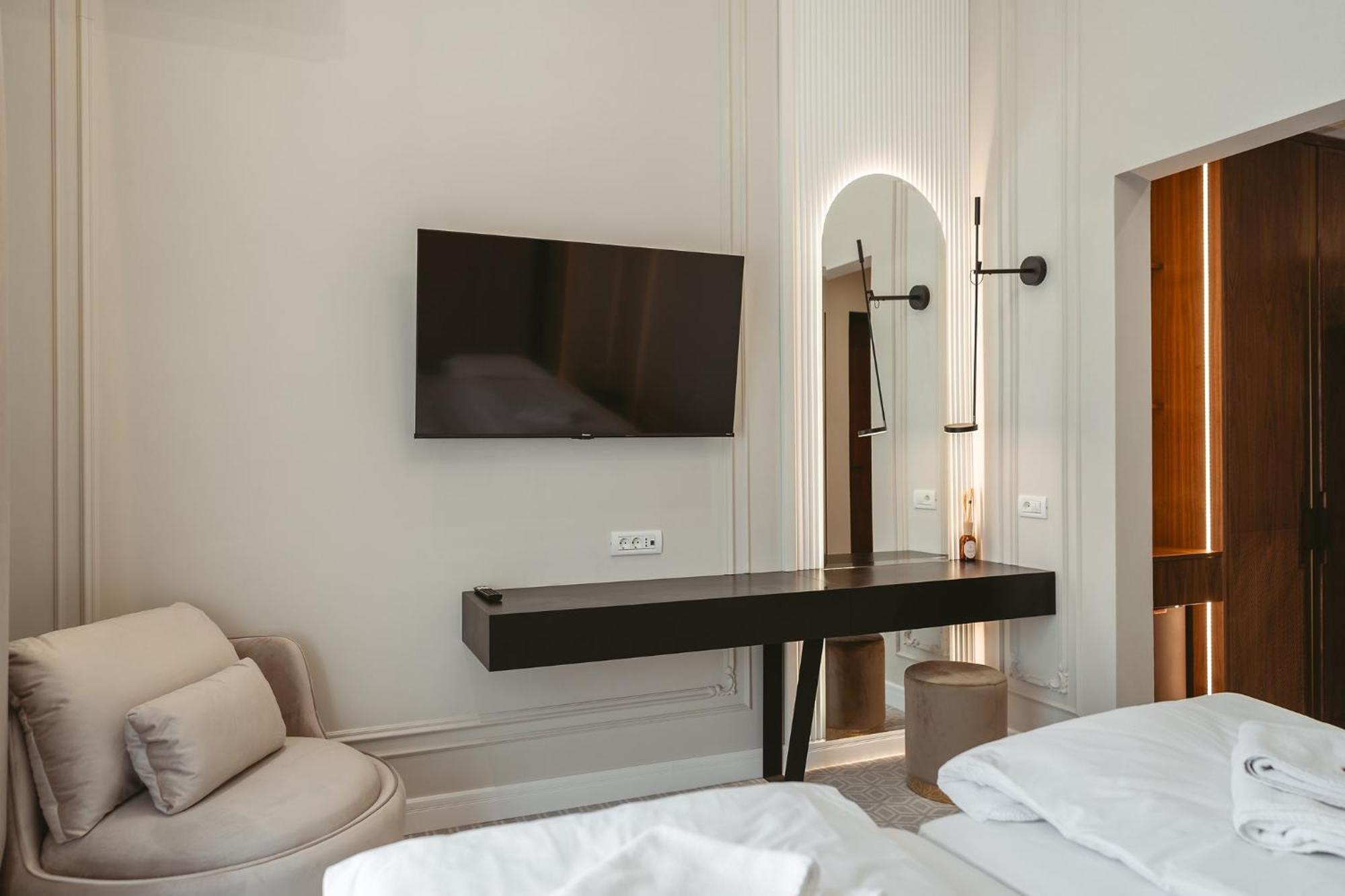 Astoria Grand Hotel Oradea Ngoại thất bức ảnh