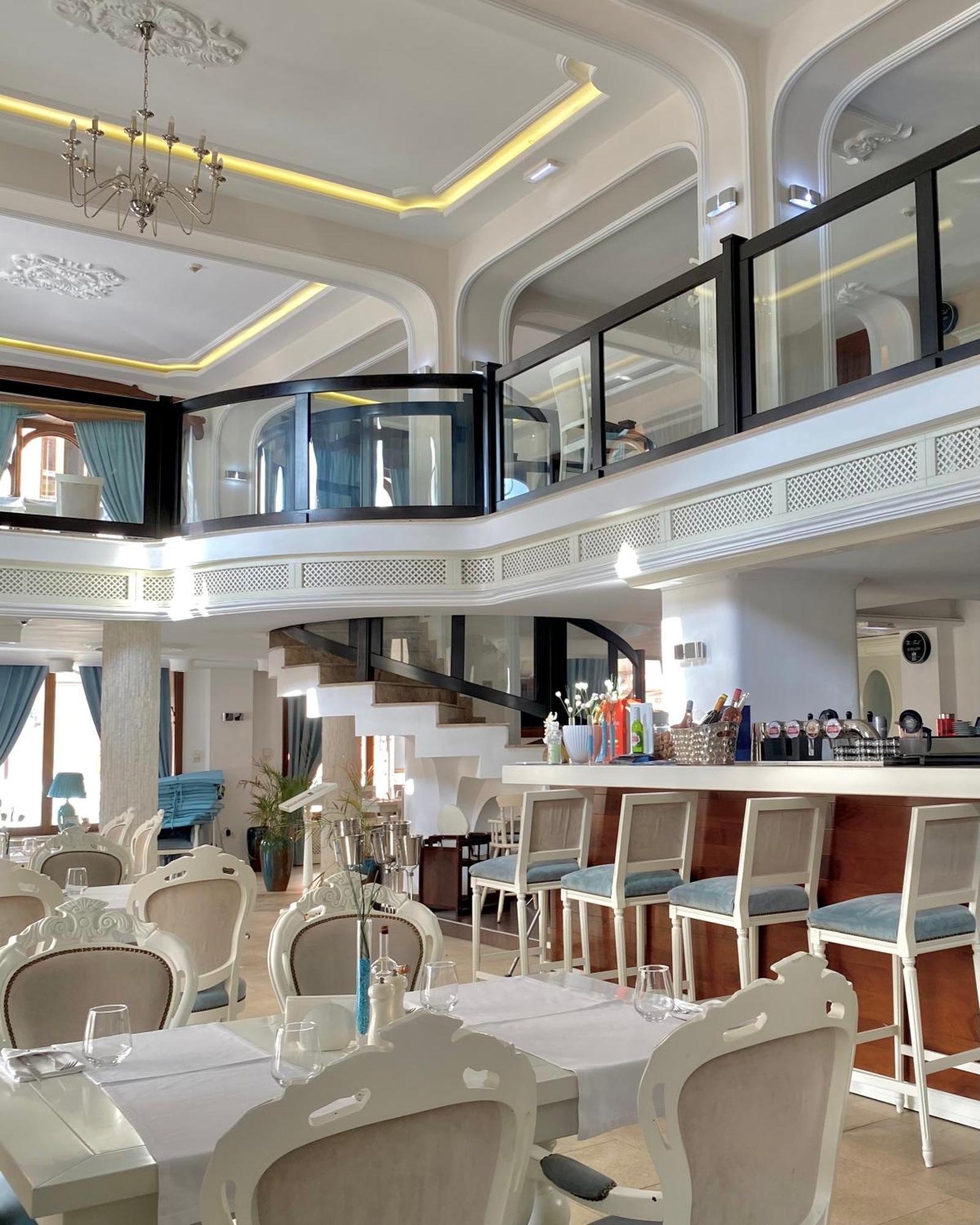 Astoria Grand Hotel Oradea Ngoại thất bức ảnh
