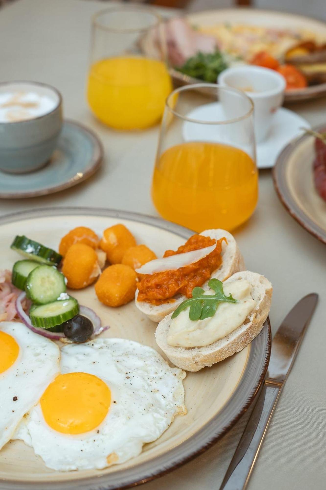 Astoria Grand Hotel Oradea Ngoại thất bức ảnh